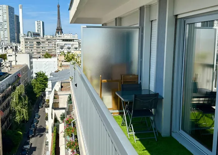 My Eiffel Tower View Apartman *